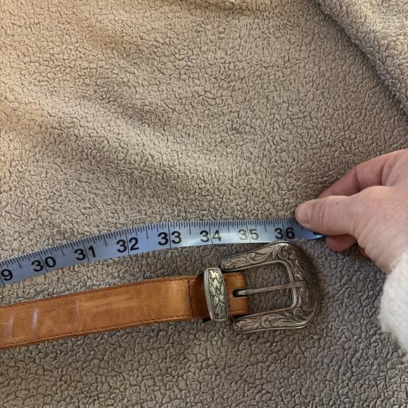 First Issue Women’s 34" Genuine Leather Brown Western Style Belt Silver - Picture 4 of 7